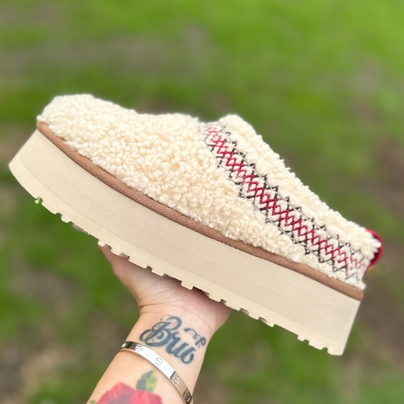 ❤️🤍NWT UGG TAZZ Natural Braid platform Slippers - Womens 6🤍❤️ - Picture 2 of 9